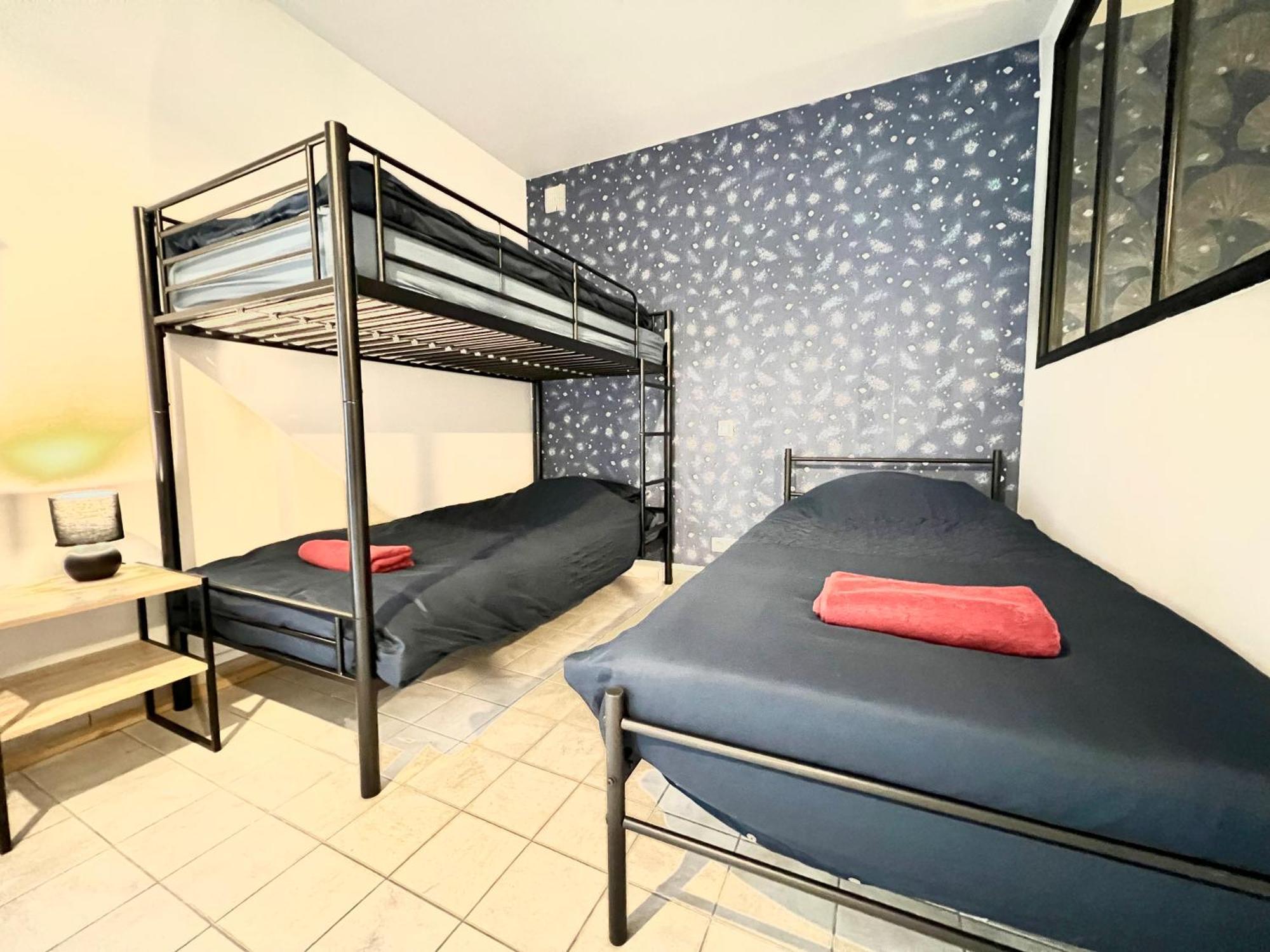 Le Grand Penon ~ Logement Spacieux A 6 Min Du Parc Saint-Georges-les-Baillargeaux Exterior foto