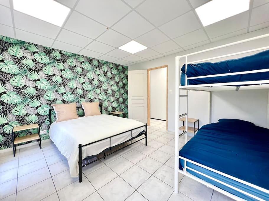 Le Grand Penon ~ Logement Spacieux A 6 Min Du Parc Saint-Georges-les-Baillargeaux Exterior foto