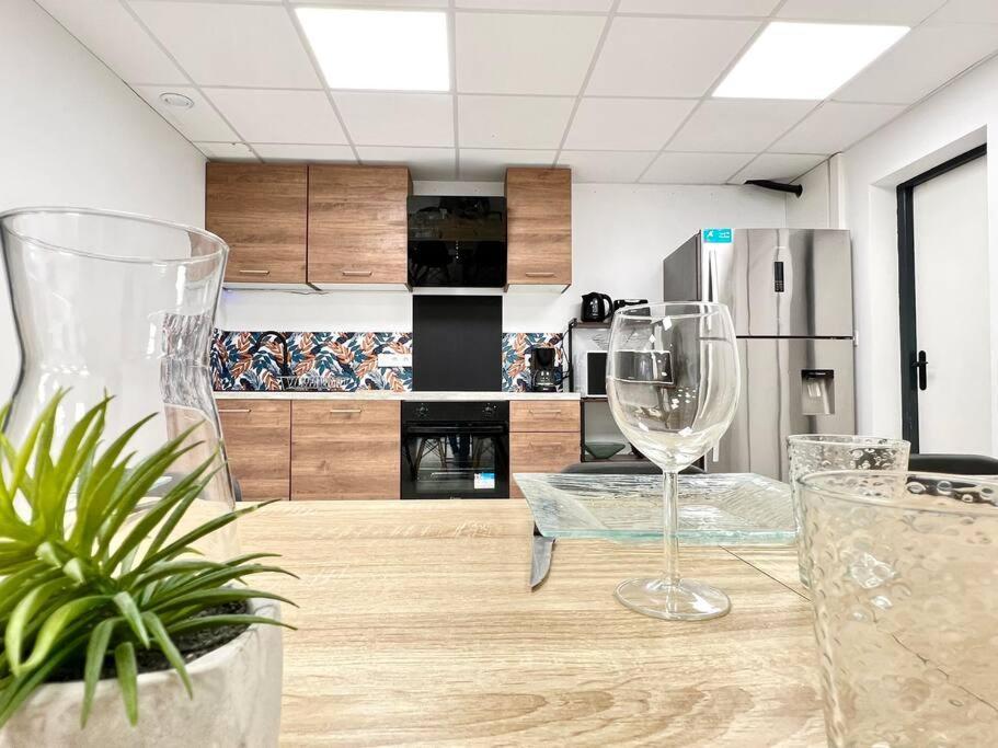 Le Grand Penon ~ Logement Spacieux A 6 Min Du Parc Saint-Georges-les-Baillargeaux Exterior foto