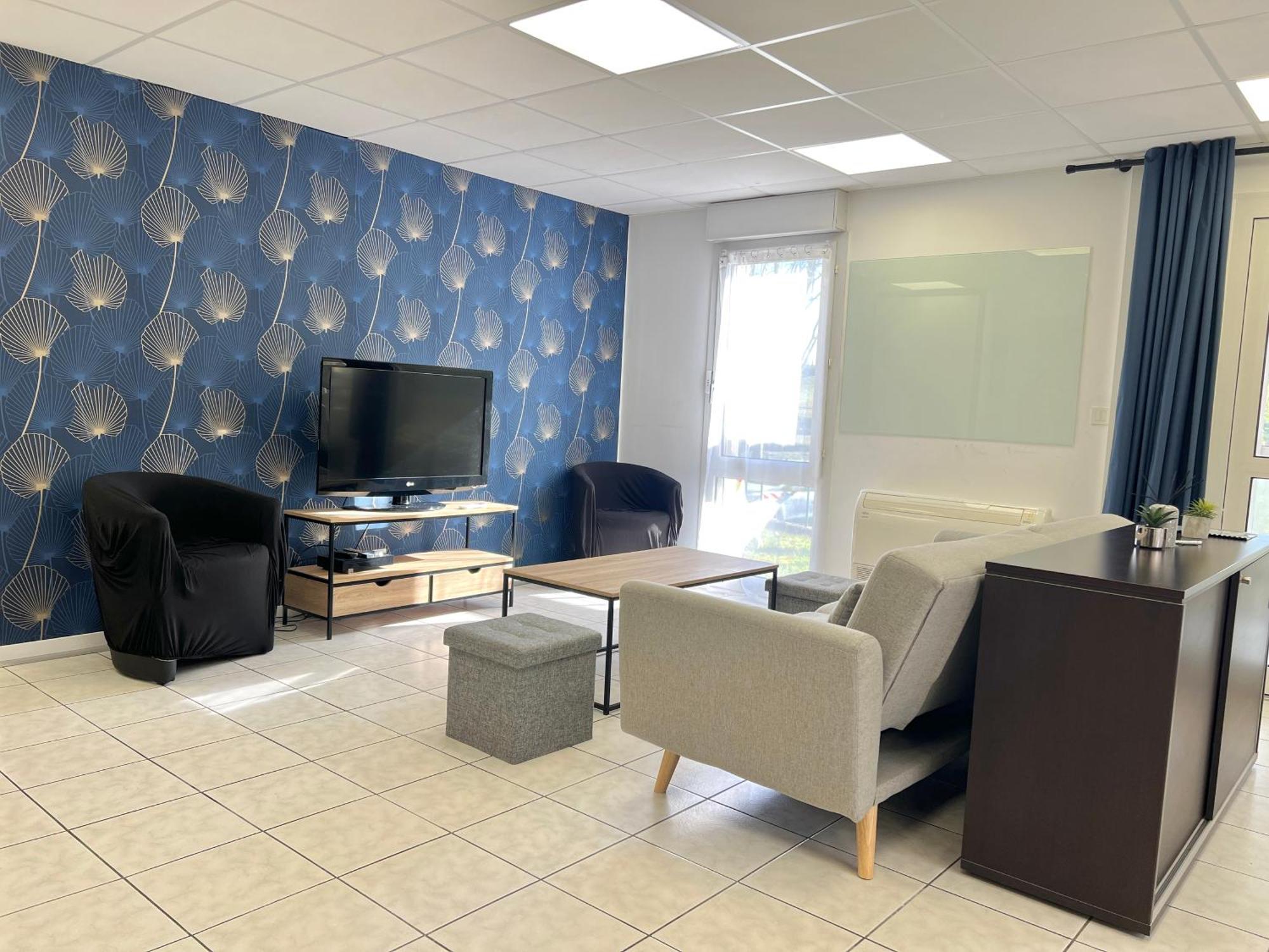 Le Grand Penon ~ Logement Spacieux A 6 Min Du Parc Saint-Georges-les-Baillargeaux Exterior foto
